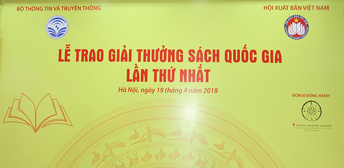 Nhà xuất bản Giáo dục Việt Nam nhận 3 giải Sách Hay tại Giải thưởng Sách Quốc gia năm 2018