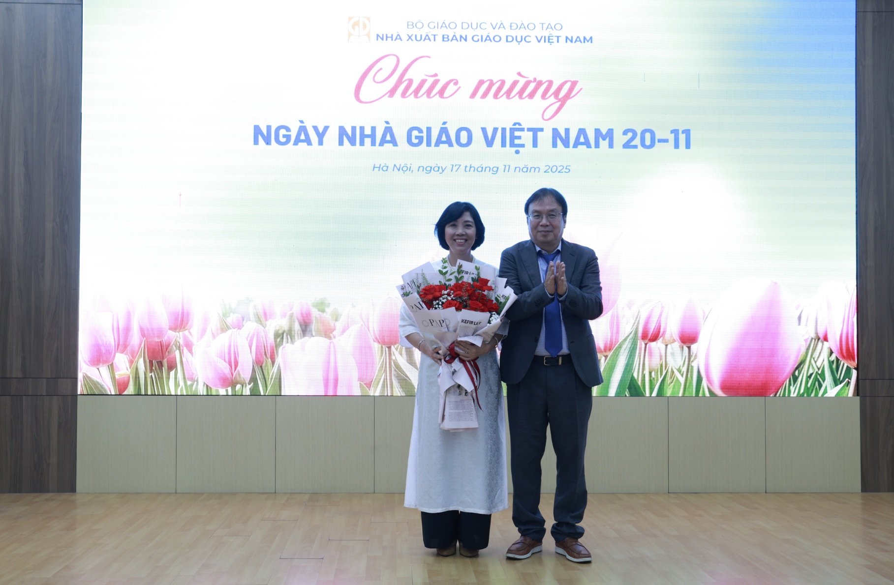 Nhà xuất bản Giáo dục Việt Nam tổ chức kỉ niệm Ngày Nhà giáo Việt Nam 