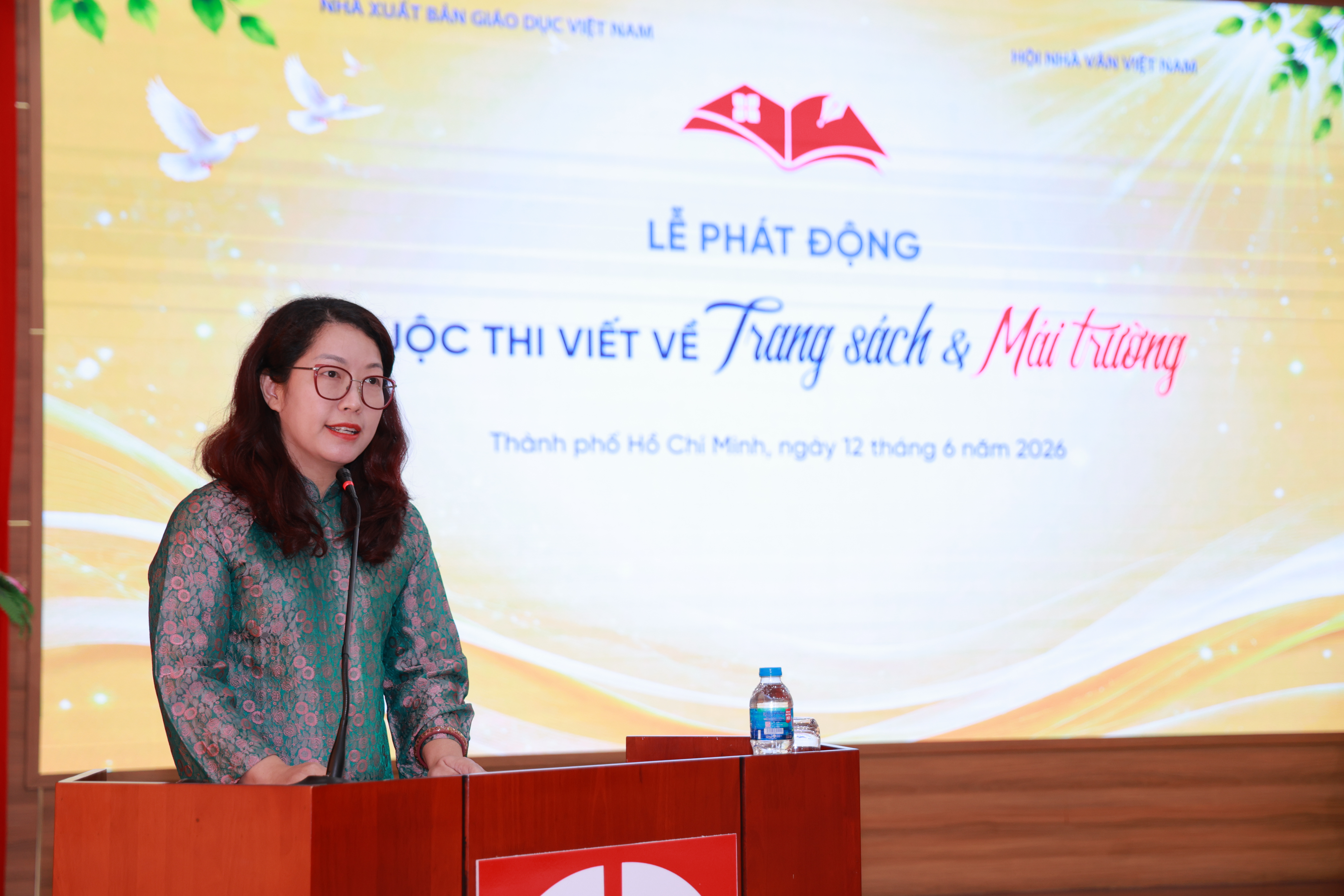 Góc nhìn văn hóa - Cuộc thi viết về Trang sách và Mái trường
