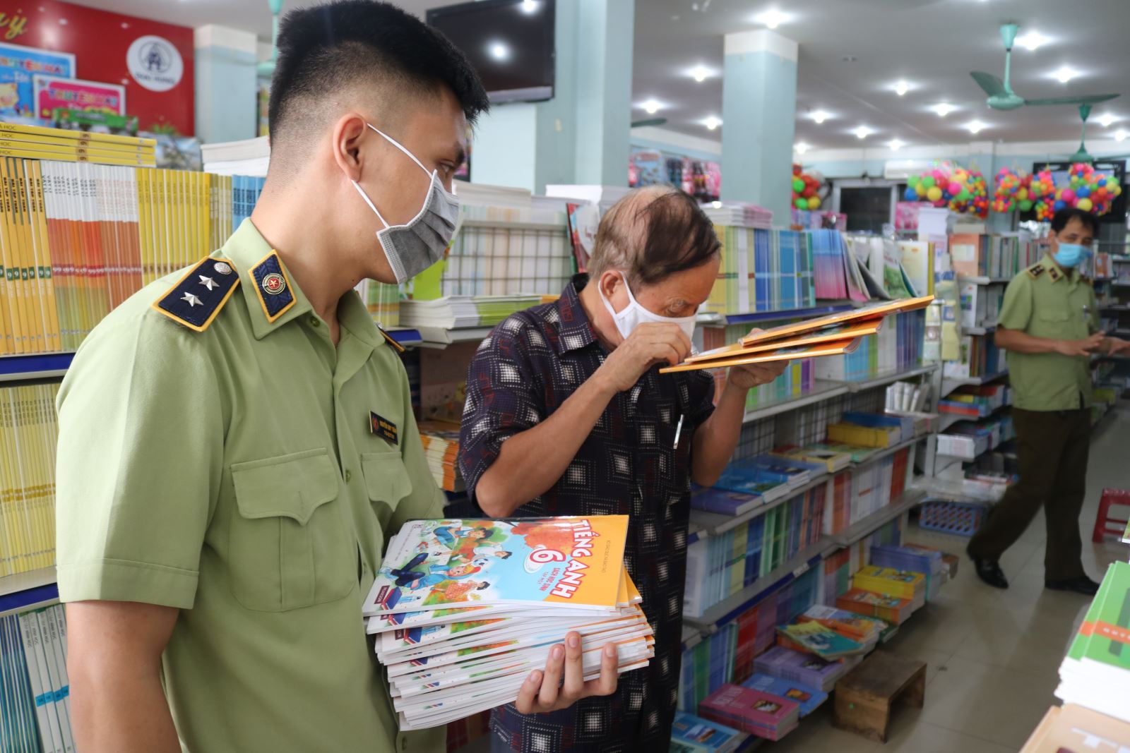 Thu giữ lượng lớn Sách giáo khoa bị làm giả tại Thái Nguyên